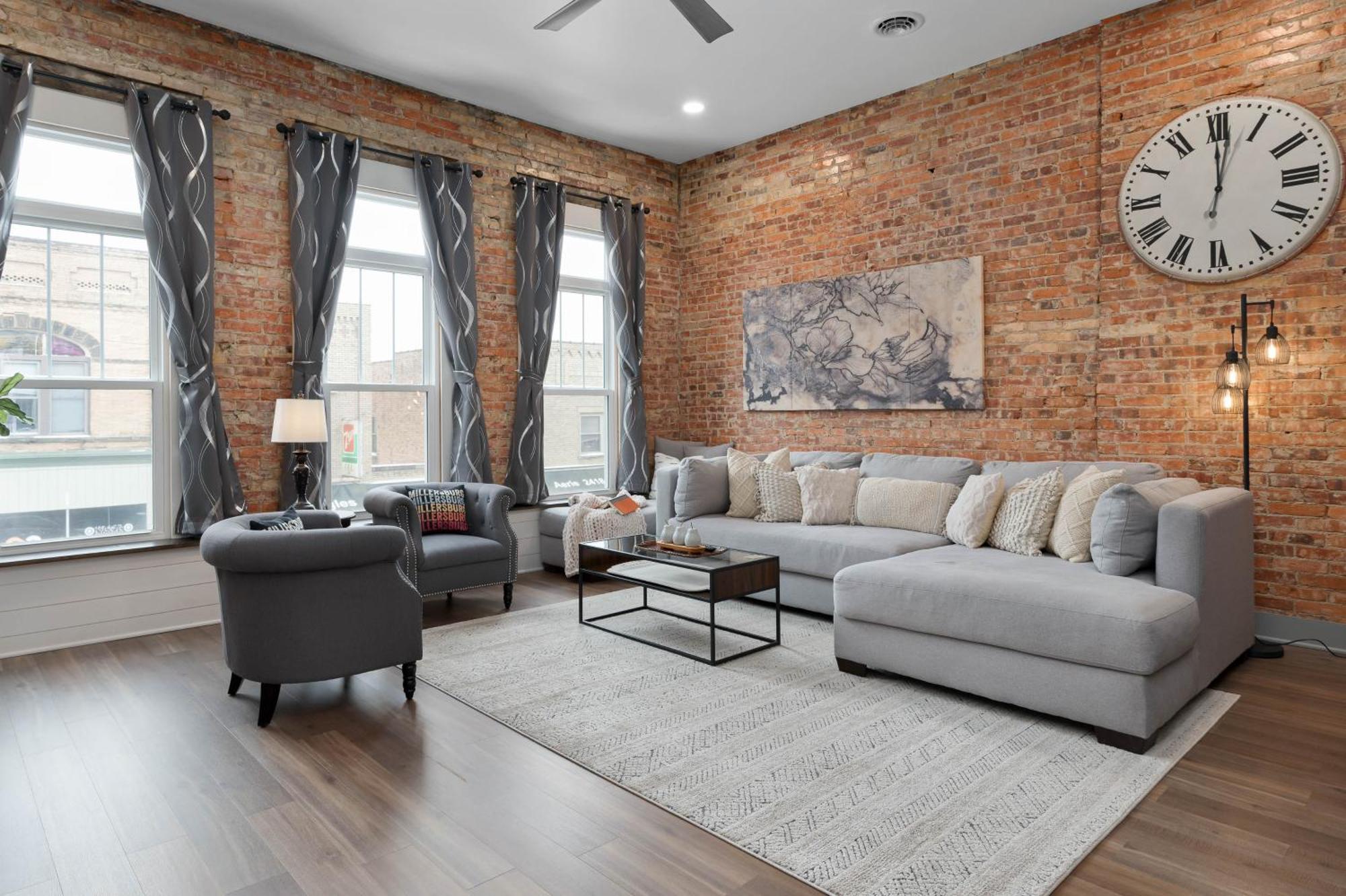 Spacious Luxury Apt In Historic Downtown - Oh Amish Country Millersburg Exterior foto